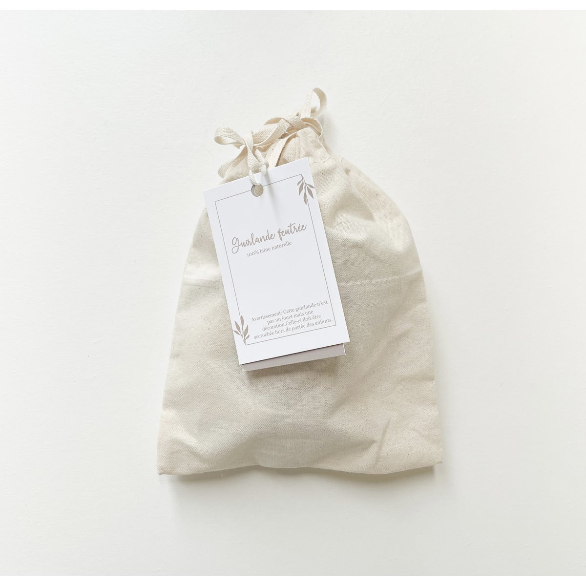 BLOEMEN SLINGER | Gevilte wol