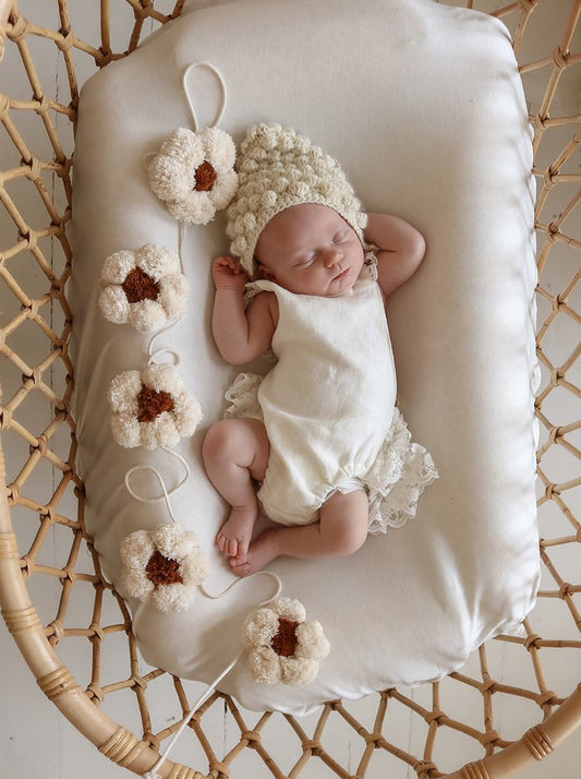 Bloemenslinger Daisy pompon- Natuurlijk beige