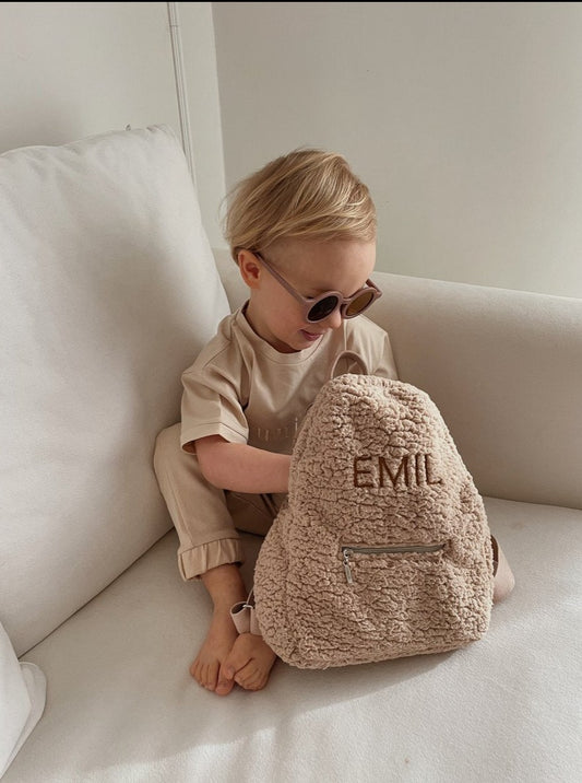 Teddy kinderrugzak met geborduurde naam naar keuze | beige